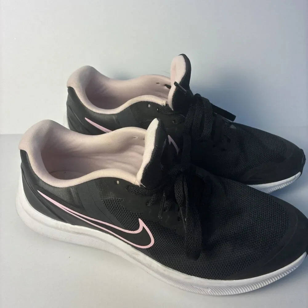 Size 6.5Y- Nike Starrunner Running Shoes Big Kid Lace Up Sneaker,Black/Pink 24.5